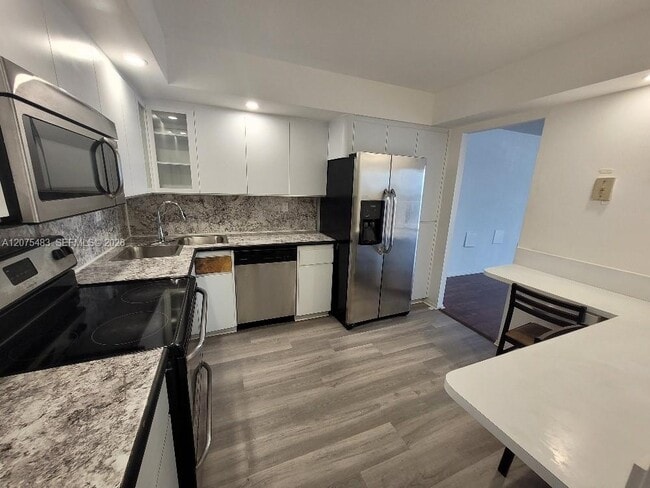 Building Photo - 18021 Biscayne Blvd Unit 1903