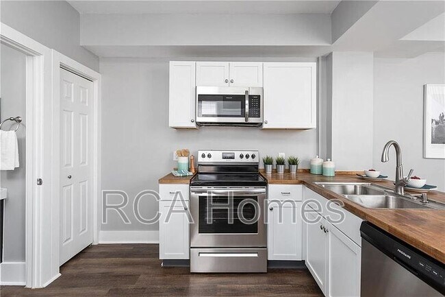 Photo - 1024 Orange St