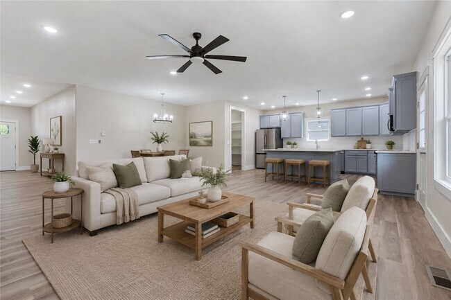 Photo - 28 Fleetwood Dr