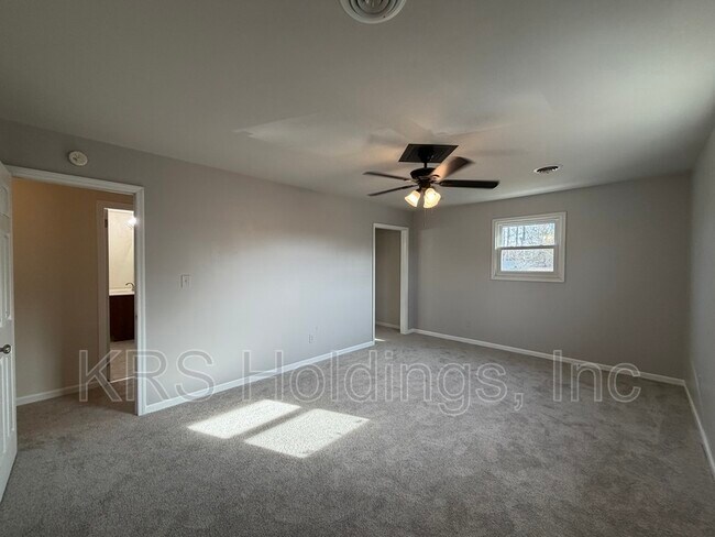 Photo - 300 Hampton Roads Ave