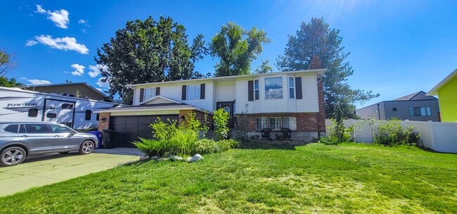 Photo - Really Nice 4 bedroom 3 Bath Home on Spacious Lot!