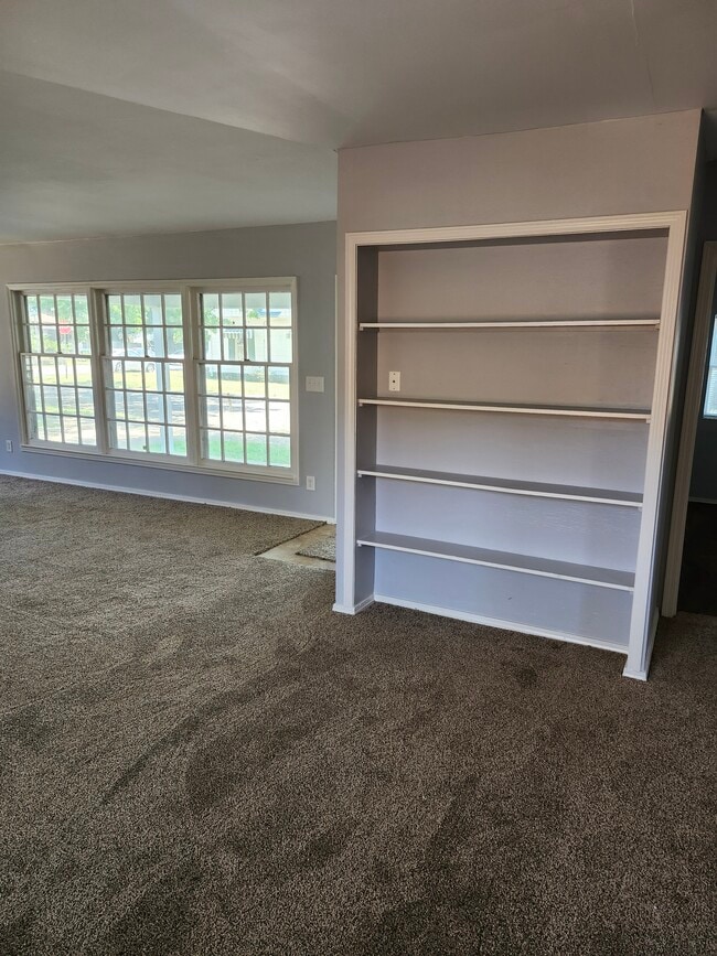 Photo - 2366 Deming St