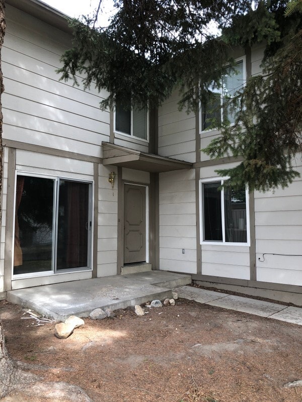 Building Photo - 1265 N 400 E