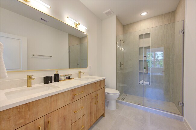 Photo - 7118 Eastwood St