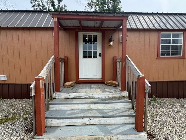 Photo - Cozy Tiny Home In Waynesville, MO to include utilities and WIFI!