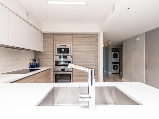 Photo - 300 Sunny Isles Blvd