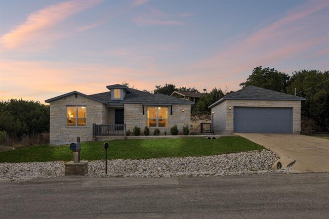 Building Photo - 20915 Oak Dale Dr