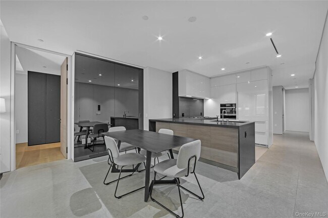 Photo - 522 W 29th St Unit 4B