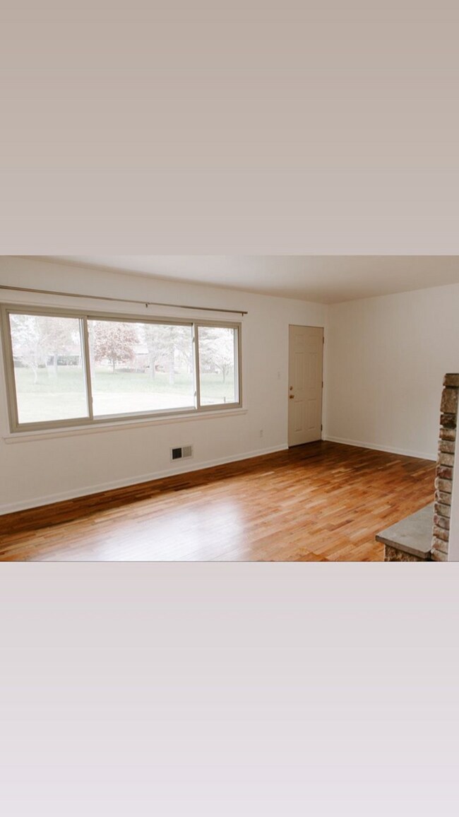 Photo - 50481 Saint Joseph St Unidad 50483