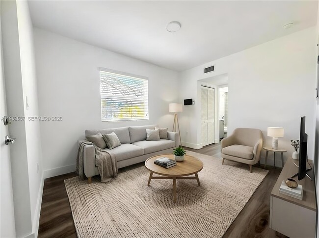 Photo - 1710 NW 1st Ct Unidad 1