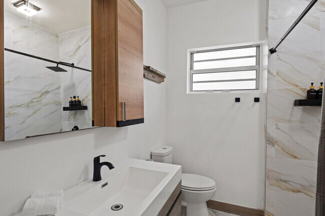 1032 Michigan Ave Unit SI ID1540424P