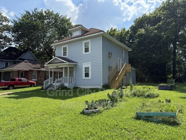 Photo - 997 S Willett St Rental