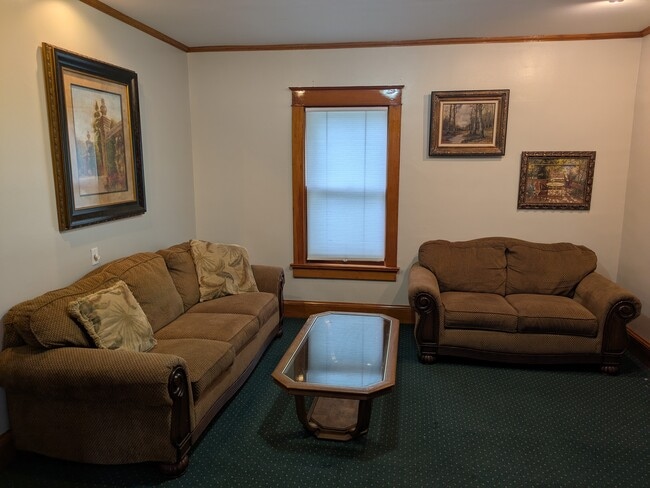 Photo - 401 State St