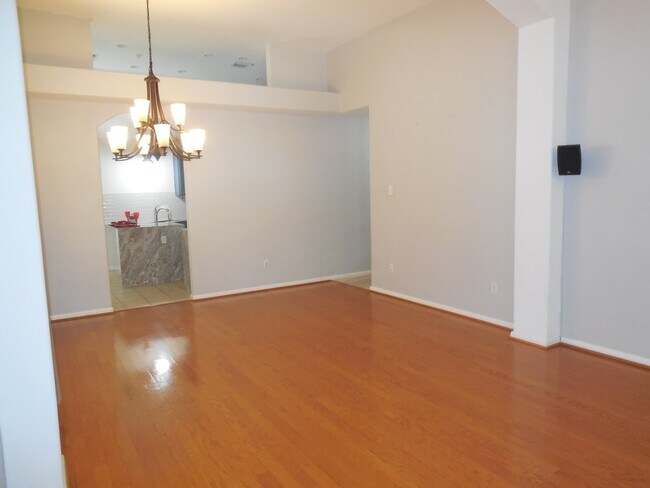 Photo - 10523 N Newpark Dr