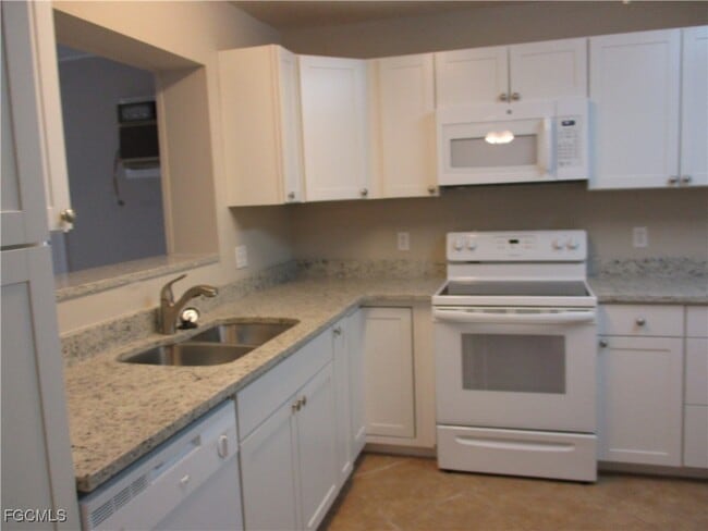 Photo - 3745 Maxine St