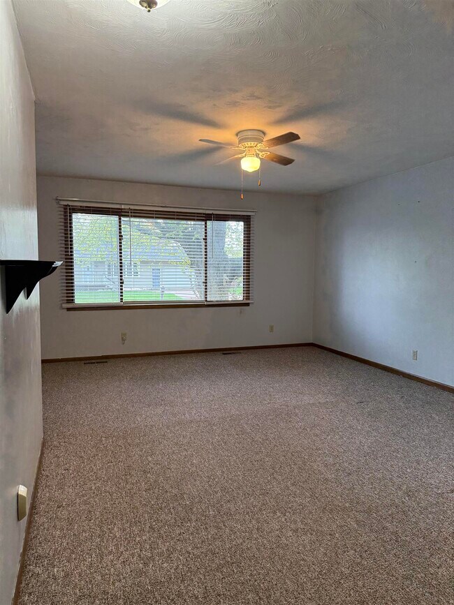 Photo - 204 S Buchanan St