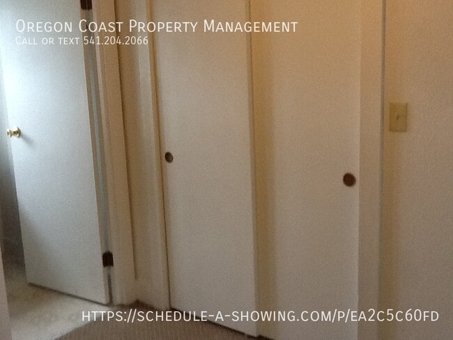 Photo - 130 SW Brook St