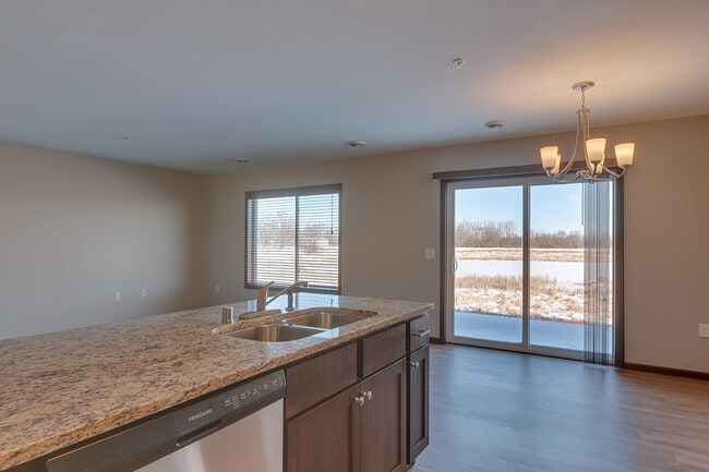 Photo - 667 Roberts Rd