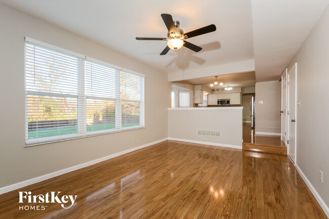 Photo - 284 Bluemont Ct