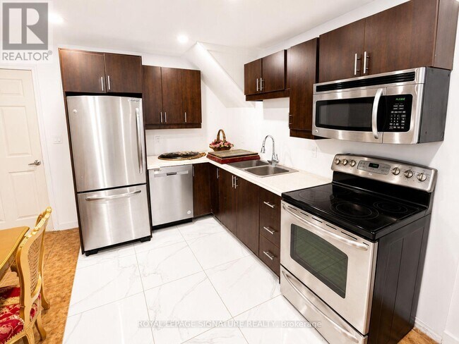 Photo - 20 Gallacher Ave