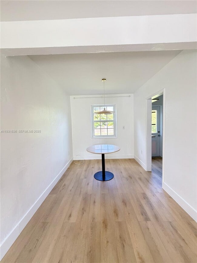 Photo - 1075 NE 120th St