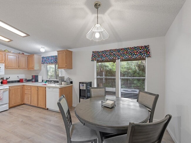 Photo - 1443 S Clark Rd