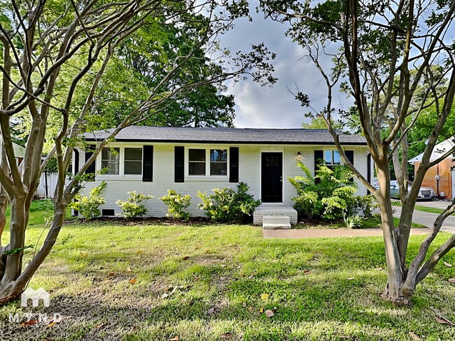 Building Photo - 741 Bunche Dr
