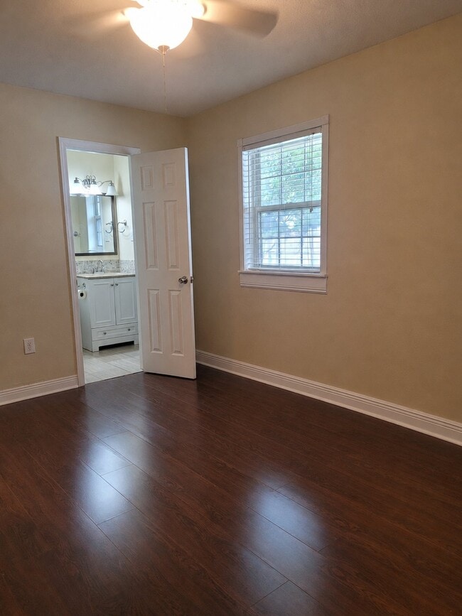 Photo - 632 Mayflower Ave