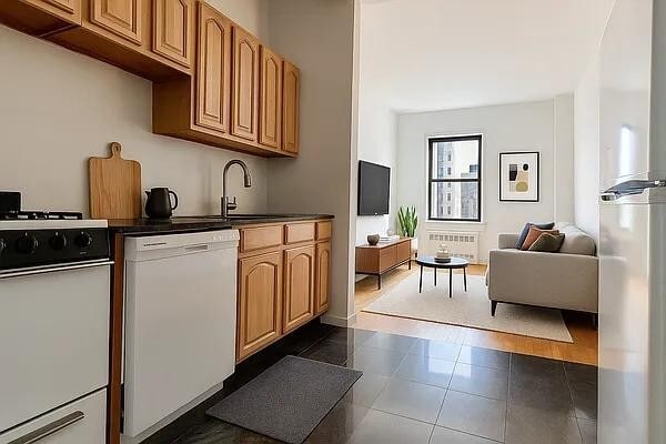 215 W 101st St Unit 11H