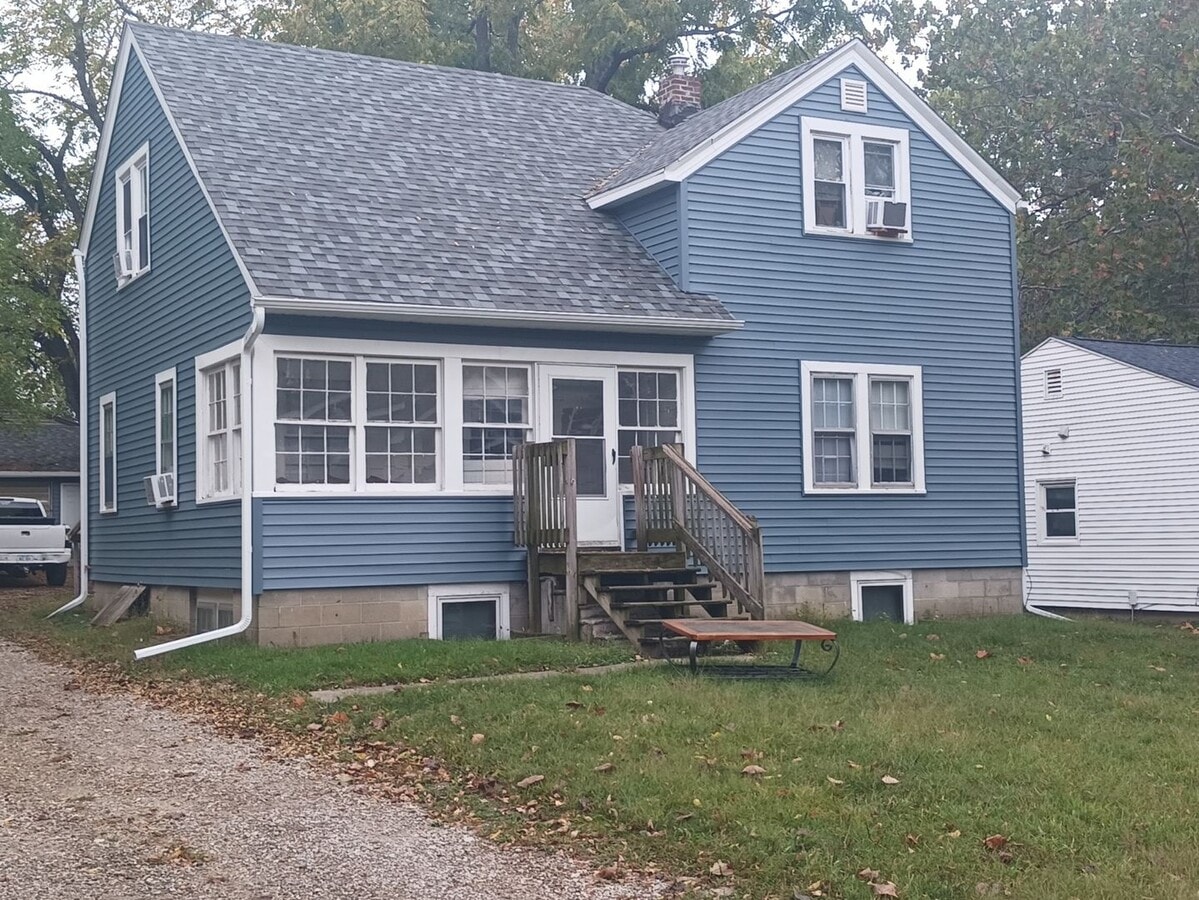 Photo - 3126 Story St