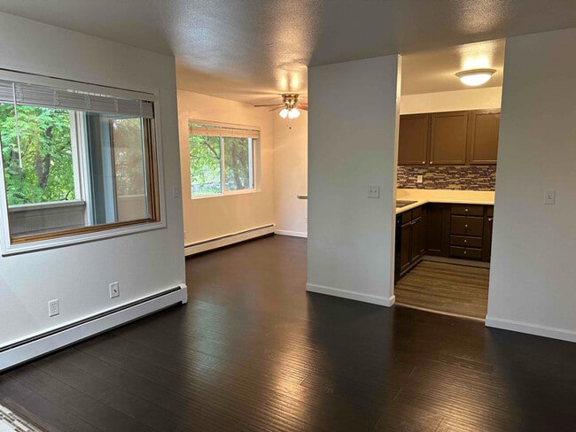 Photo - 1930 Congress Cir Unit 2