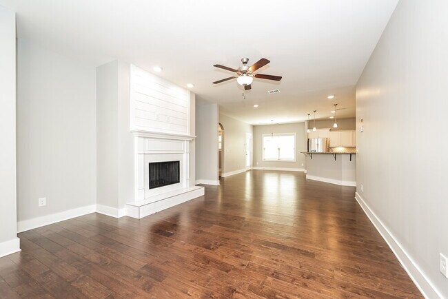 Photo - 4120 Stark St