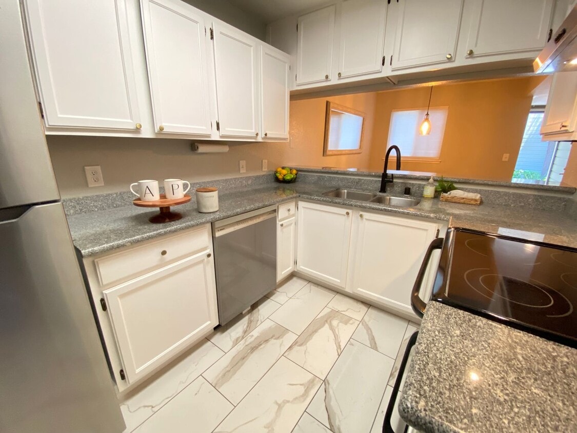 Advent - Low Deposit Condo W/ Parking, Lau... - Advent - Low Deposit Condo W/ Parking, Lau...