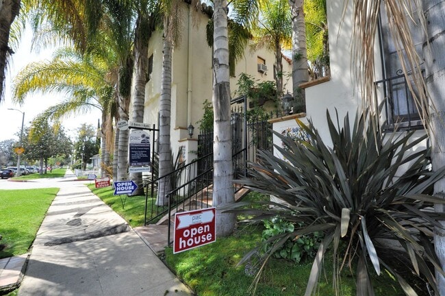 Building Photo - 1417 S Crescent Heights Blvd Rental