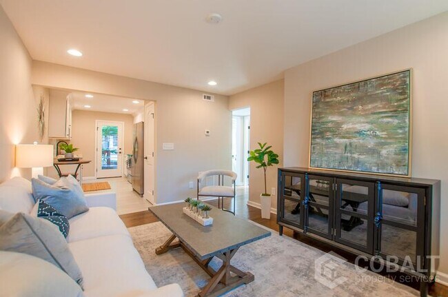 Photo - 258 Forkner Dr