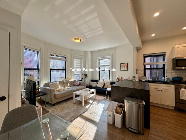 Photo - 1510 Tremont St Unit 3