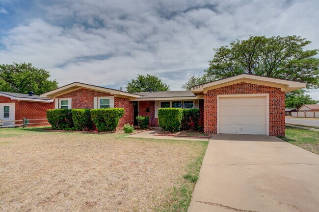 Photo - Spacious 3/2 in Central Lubbock!