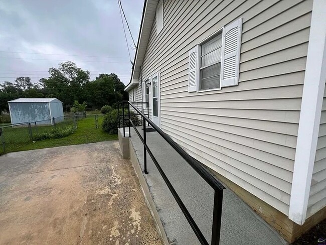 Photo - 726 McArthur Blvd