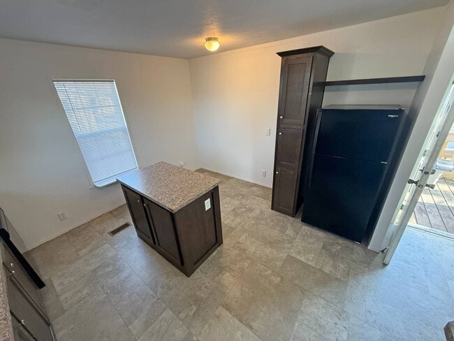 Photo - 2501 N Apperson Way