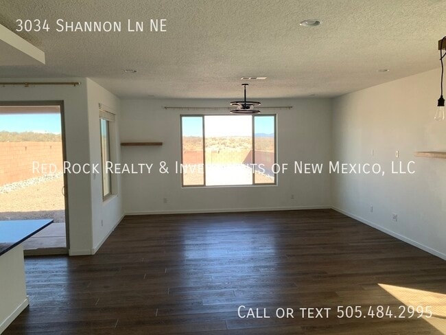 Photo - 3034 Shannon Ln NE