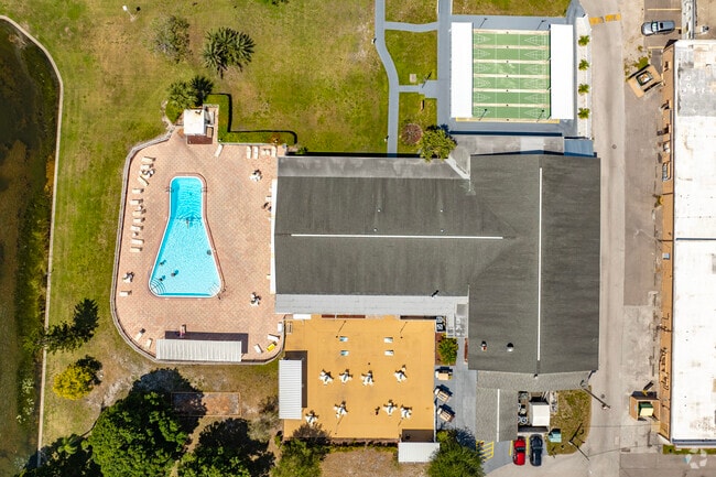 Photo - Town Apartments North