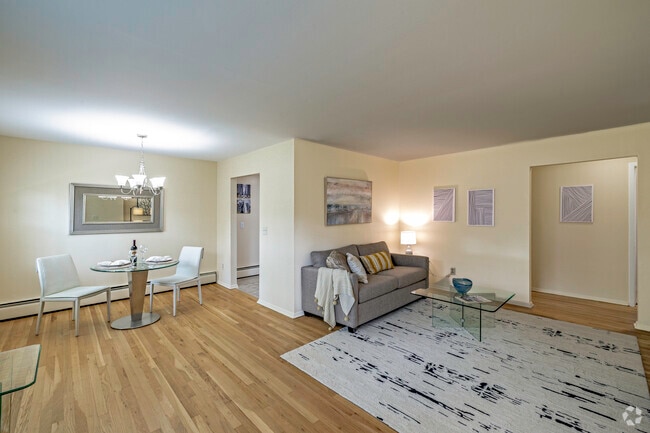 Model Unit 1BR, 1BA