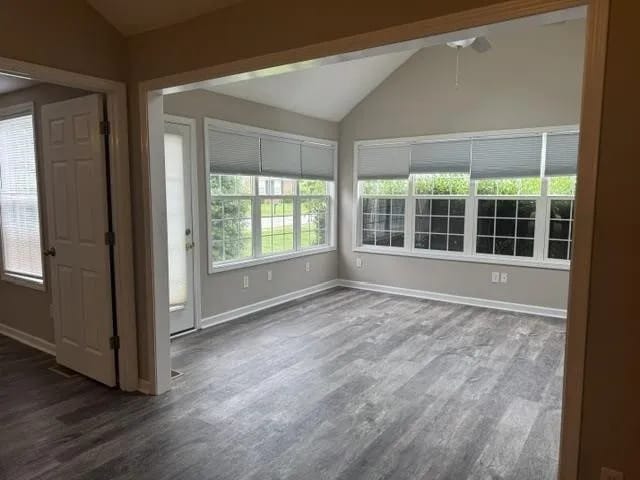 Photo - 978 Riverbend St Unit 978