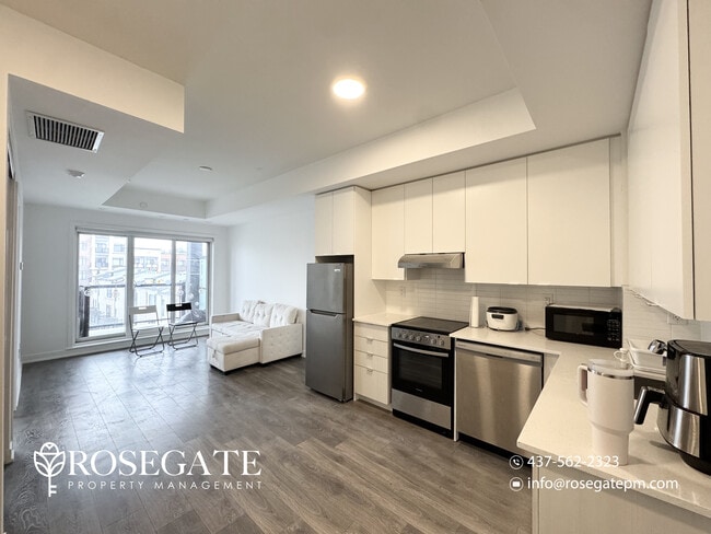 Photo - Modern 1-Bedroom Condo with Parking, Locker & Balcony – Only Hydro – York Unit 408