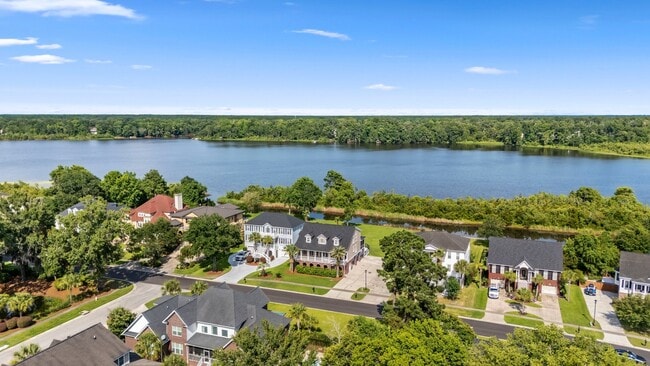Photo - 1733 Indigo Island Dr