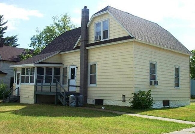 Photo - 201 N Summit St Unidad Upstairs 1 BR