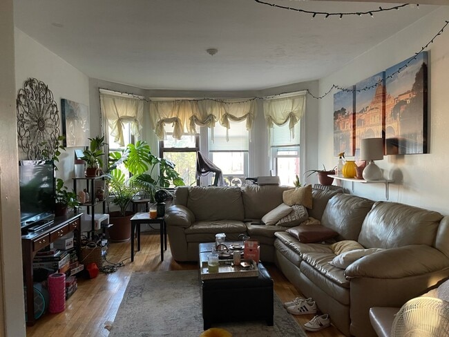 Photo - 1343 Commonwealth Ave Unit 1