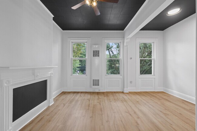 Building Photo - 342 Bramhall Ave