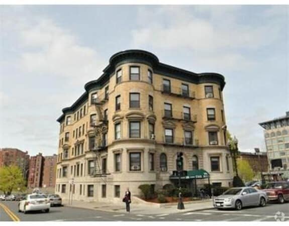 Building Photo - 1091 Boylston St Unit 1 Rental