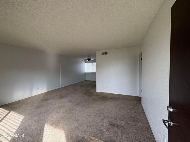 Photo - 7141 N 16th St Unidad 212